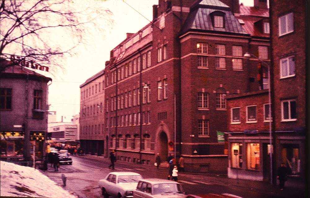 Kyrkgatan 60. Byggt 1911 som post och telehus.
