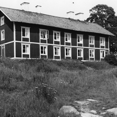 Solb 1978 32 110 - Statarlänga vid Överjärva gård