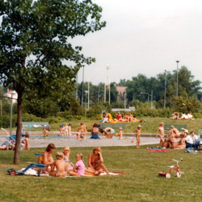 Solb 1999 16 27 - Skytteholmsparken och plaskdammen