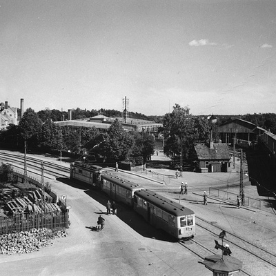 Solb 1978 176 1 - Vy mot spårvägshallarna i Råsunda