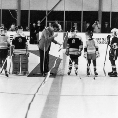 Solb 1997 22 175 - Ishockeyspelare, Solna Ishall, 1975