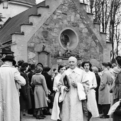 Solb 1996 20 179 - Konfirmation i Solna kyrka