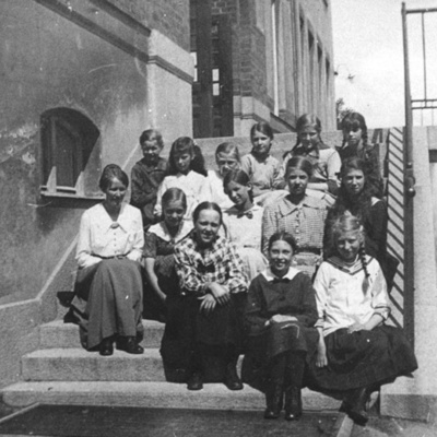 Solb 1980 9 8 - Elever vid Huvudsta skola, 1917