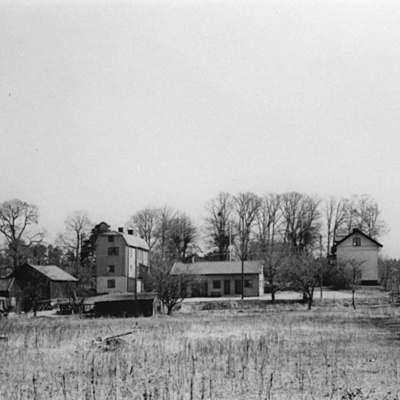 Solb 1999 13 132 - Nederjärva gård