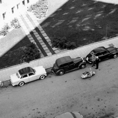 Solb 2013 08 11 - Vy från en balkong på Hagbyvägen, 1957