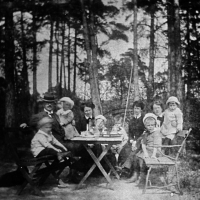 Solb 2001 12 61 - Familjen Sjögren från Fjällnäs, 1910-tal