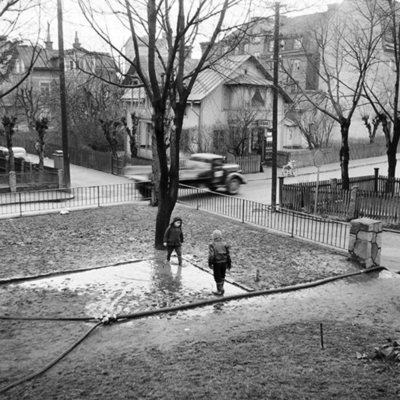 Solb 2017 02 15 - Barn i Hagalund, 1943