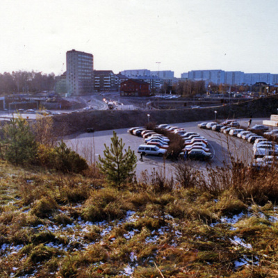 Solb 1995 7 32 - Parkering vid Haga Norra, 1993