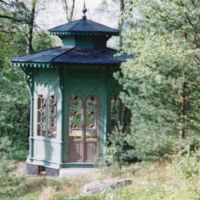 Solb U 1992 2 16 - Lusthus vid Skogshyddan