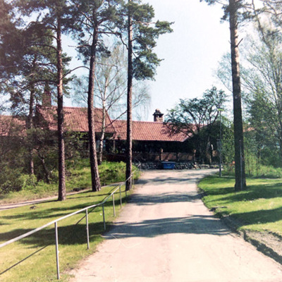 Solb 2023 11 16 - Backstugan i Råsunda, 1988