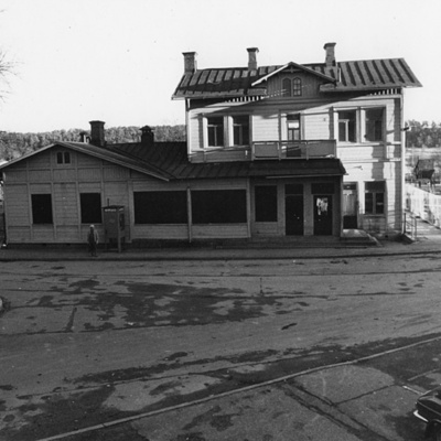 Solb 1980 66 4 - Järnvägsstation i Ulriksdal