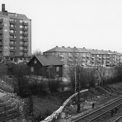 Solb 1987 19 12 - Banvaktsstuga vid Enköpingsvägen, 1971