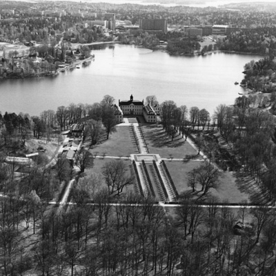 Solb 1997 14 1 - Flygfoto över Ulriksdals slott, 1987