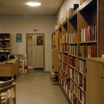 Solb 2022 07 40 - Solna stadsbibliotek, tonårsavdelningen 1972
