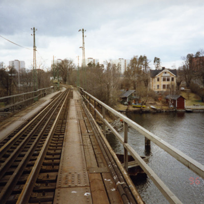 Solb 2013 04 20 - Gamla bron över Stocksundet mot Solna, 1995