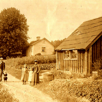 Solb 2016 02 02 - Möbelsnickare Gustaf Adolf Haglund med familj, 1902