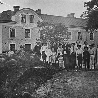 Solb 1981 4 1 - Utanför Solbaddet, 1920-tal
