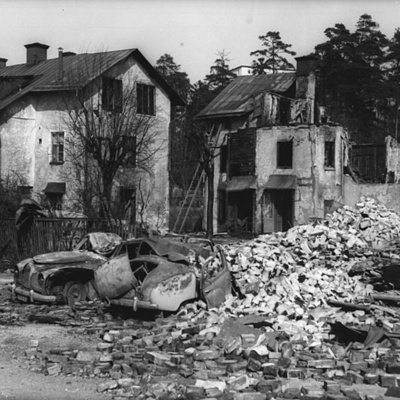 Solb 1987 19 7 - Karlsro dagen efter branden