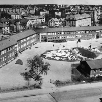 Solb 1988 21 60 - Råsunda nya skola, 1958