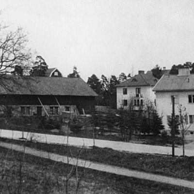 Solb 1988 44 7 - Ellenhills ladugård och Råstavägen