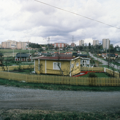 Solb 2014 05 01 - Koloniträdgårdsområde i Bergshamra, 1985