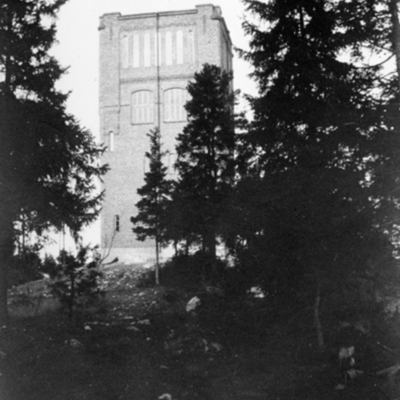 Solb 2013 02 48 - Vattentornet i Råsunda i juni 1912