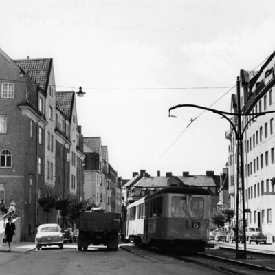 Solb 1978 97 335 - Trafik på Råsundavägen