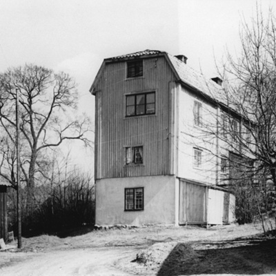 Solb 1999 13 154 - Nederjärva gård