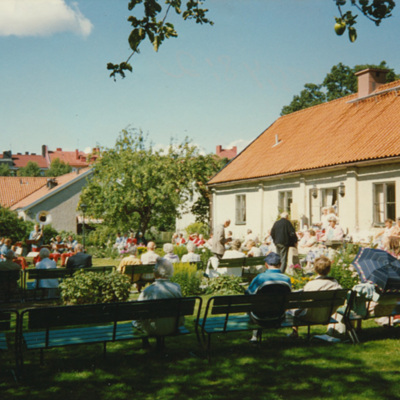 Solb 1990 1 2 - Gårdshus