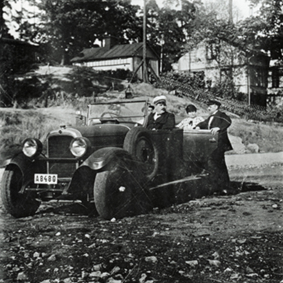 Solb 1980 7 2 - Bil vid Furuberg, 1925