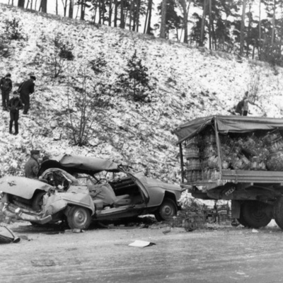 Solb 1978 97 56 - Bilolycka på Uppsalavägen vid Haga norra