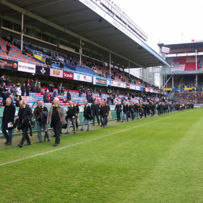Solb 2012 25 09 - AIK-veteraner på fotbollsstadion