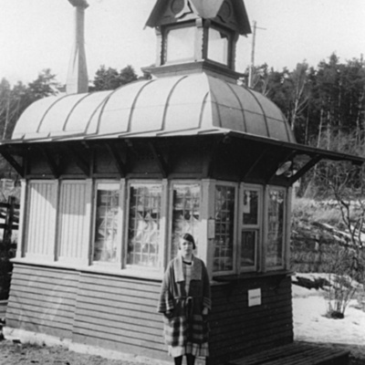Solb 1999 15 2 - Kiosk vid Ulriksdals station