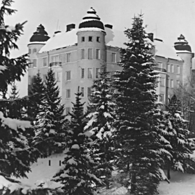 Solb 1988 44 85 - Kvarteret Slottet på Råstavägen 8