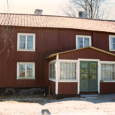 Solb 1994 3 81 - Stuga