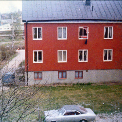 Solb 2016 17 02 - Bakgård i Rudviken, 1977