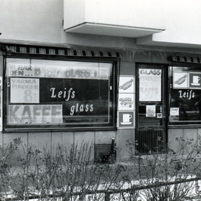 Solb 2019 03 53 - Leifs glass på Skytteholmsvägen 26