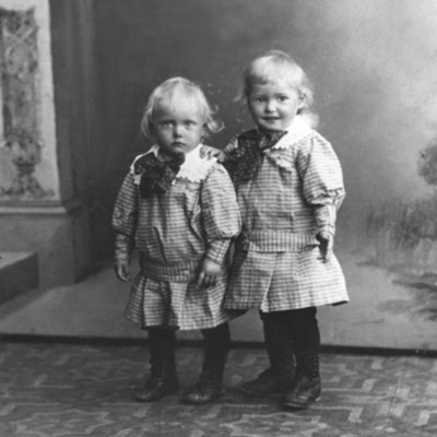 Solb 1980 16 2 - Bror Wennström 3 år och hans bror 2 år, 1907