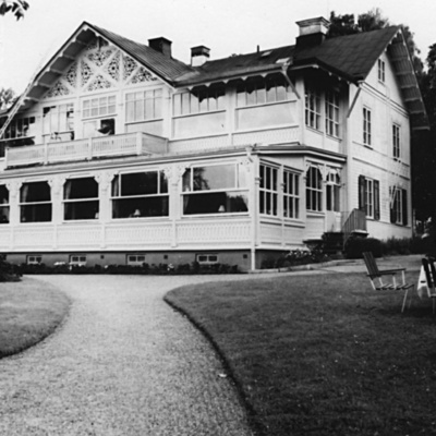 Solb 2002 5 185 - Ulriksdals värdshus