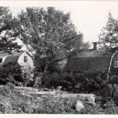 Solb 1980 48 24 - Ektorp och Postiljonen