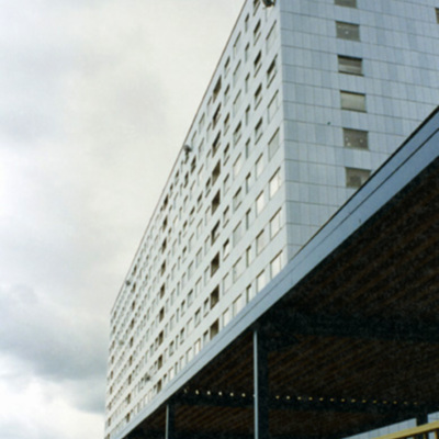 Solb 1994 16 55 - Höghus