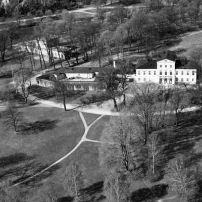 Solb 1997 14 11 - Flygfoto över Haga slott och Gustav III:s paviljong