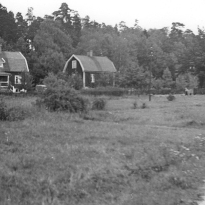 Solb 1980 48 13 - Ektorp, Postiljonen och Menlo, 1936