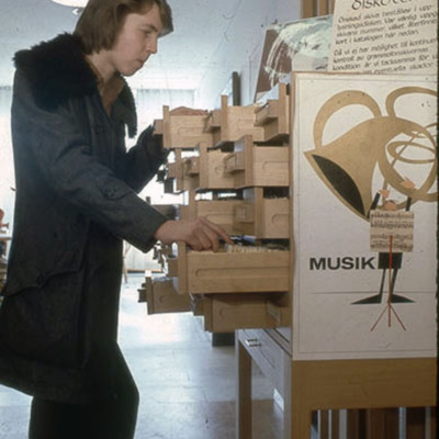 Solb 2022 07 21 - Solna stadsbibliotek, 1972