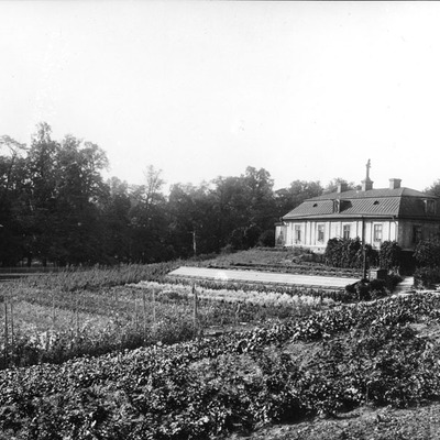Solb 2011 05 64 - Karlbergs trädgårdsmästarboställe, 1910