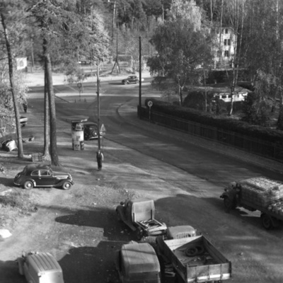 Solb 1999 6 36 - Utsikt mot Haga norra grindar och Haga skola, 1954