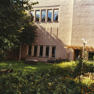 Solb 1996 16 73 - Löftets kyrka, Storgatan 27