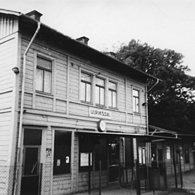 Solb U 1988 22 1 - Järnvägsstation i Ulriksdal