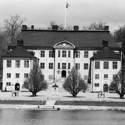 Solb 1988 60 3 - Karlbergs slott