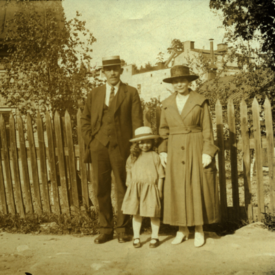 Solb 2013 07 03 - Familjeporträtt i Rudviken 1919